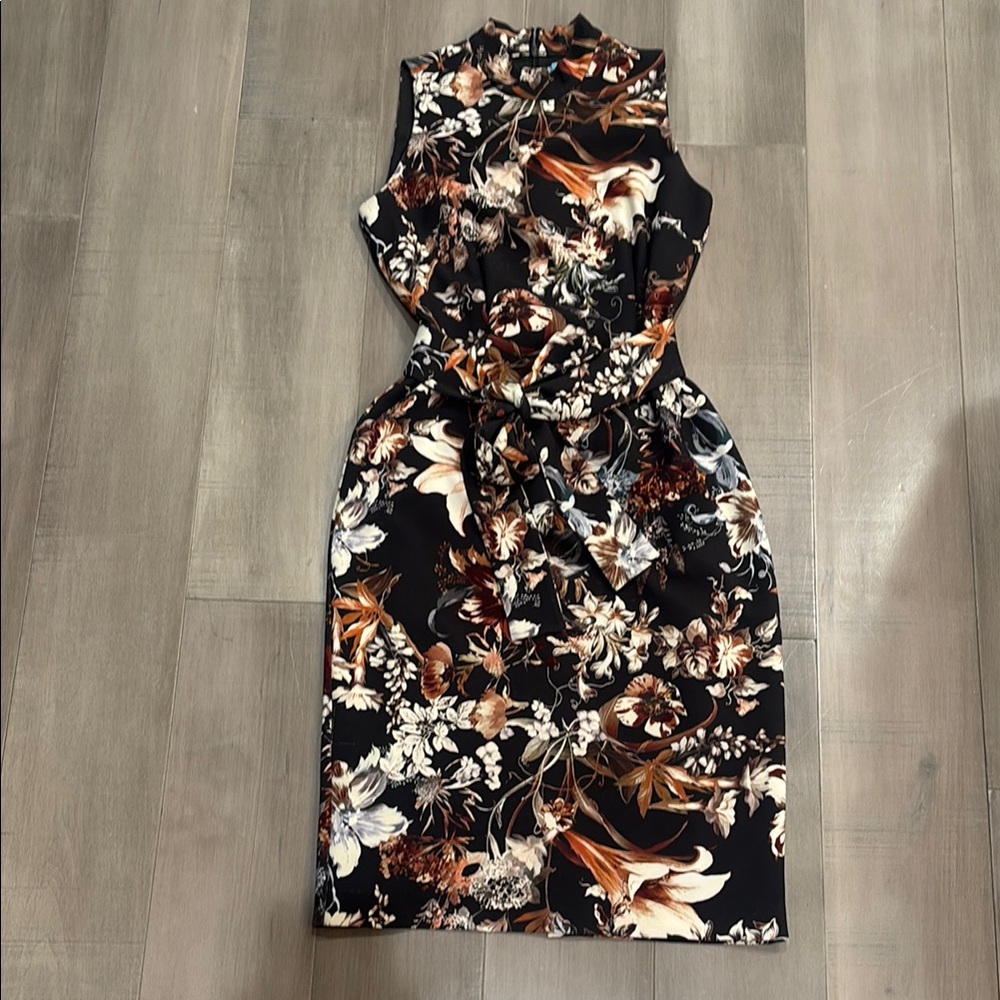 ANTONIO MELANI Black and White Sheath Dress Sleeveless Mock Neck